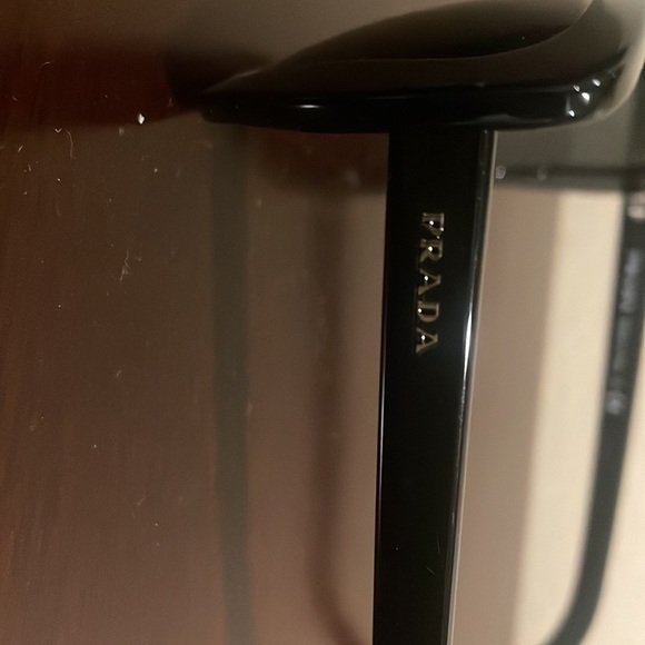 PRADA sunglasses - Picture 3 of 5